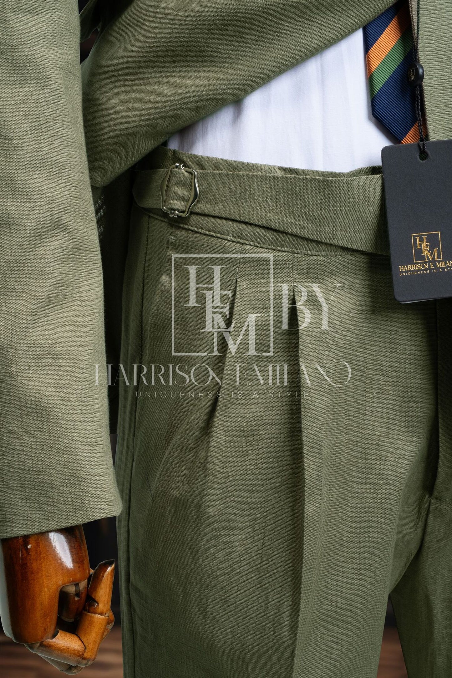 linen safari 18